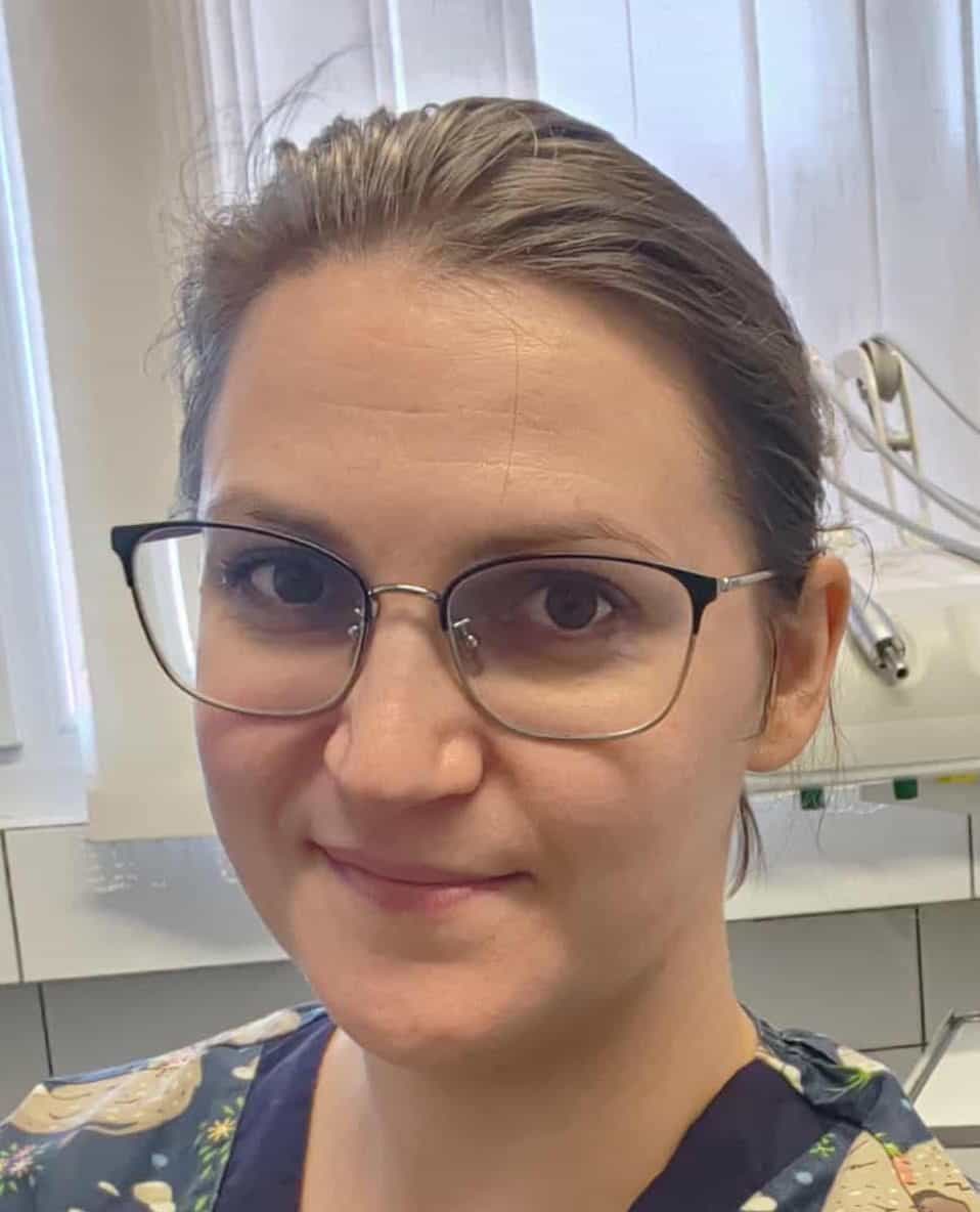 Dr. Kerti Dóra- Apexdental.hu